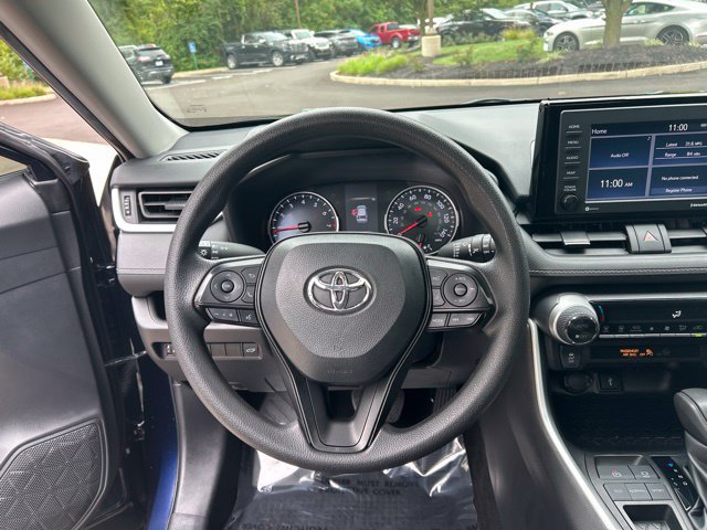 Used 2022 Toyota RAV4 XLE w/ Convenience Package FWD image 17