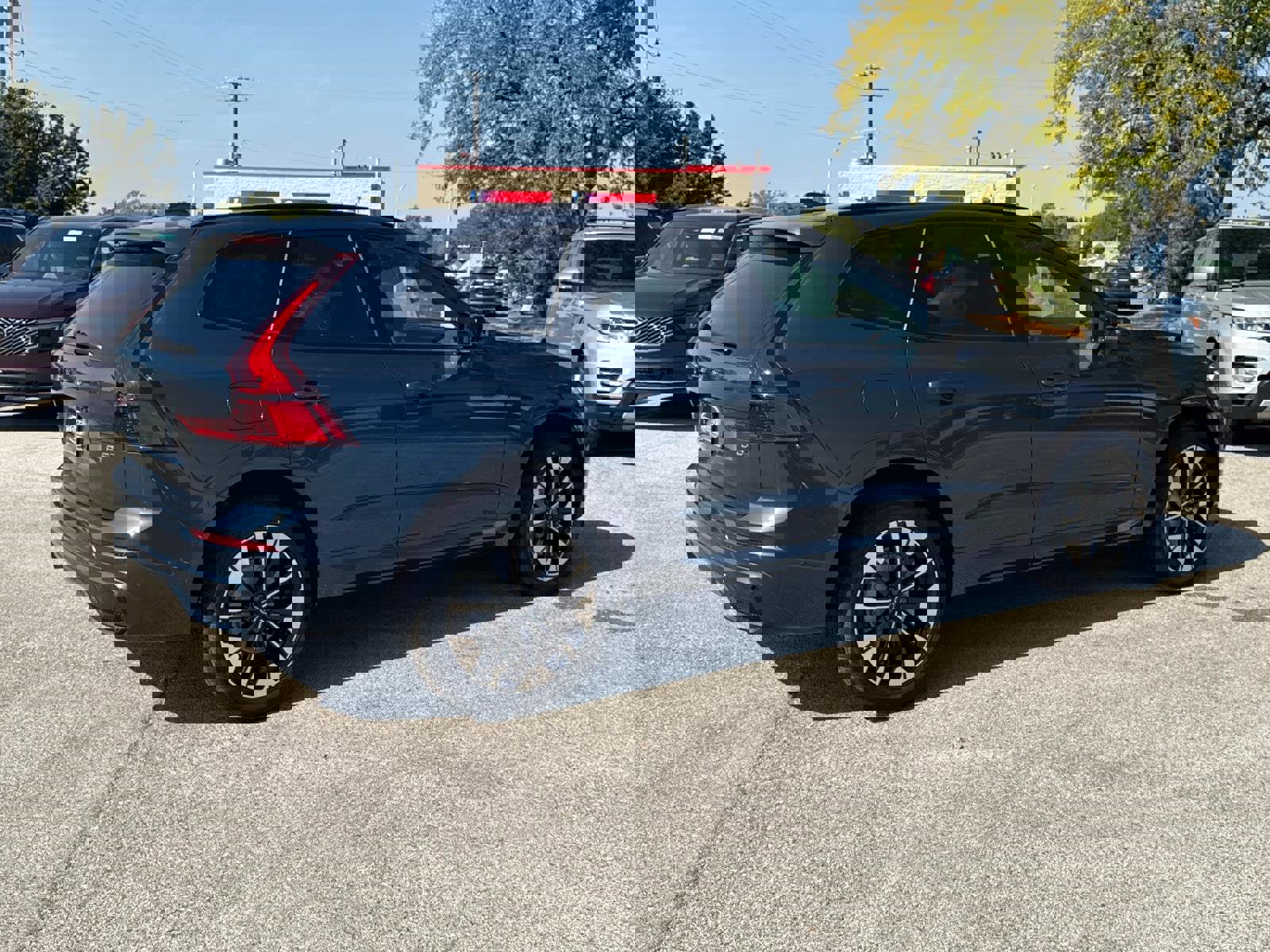 New 2026 Volvo XC60 B5 Plus w/ Climate Package image 5