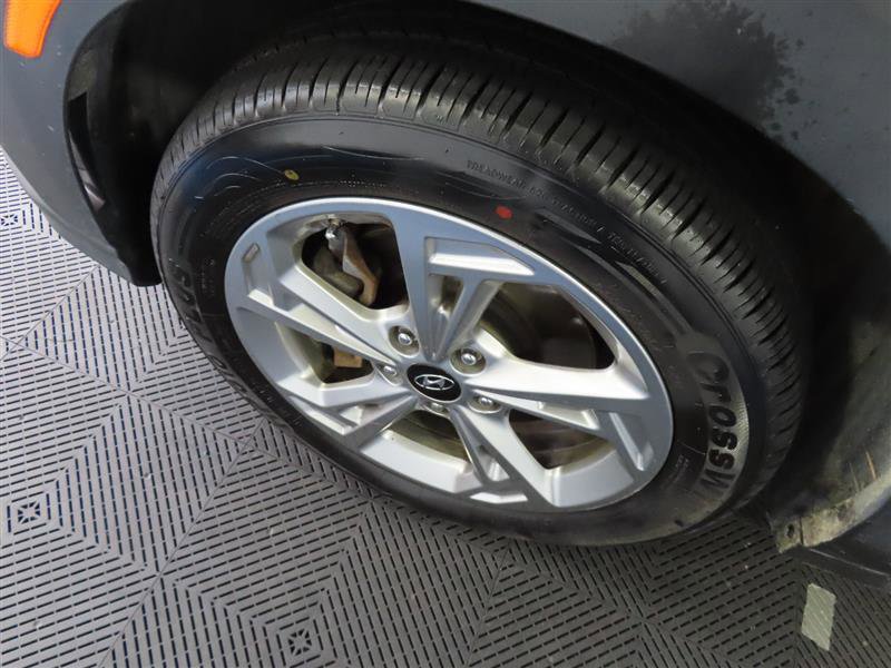 Used 2023 Hyundai Kona SEL image 6