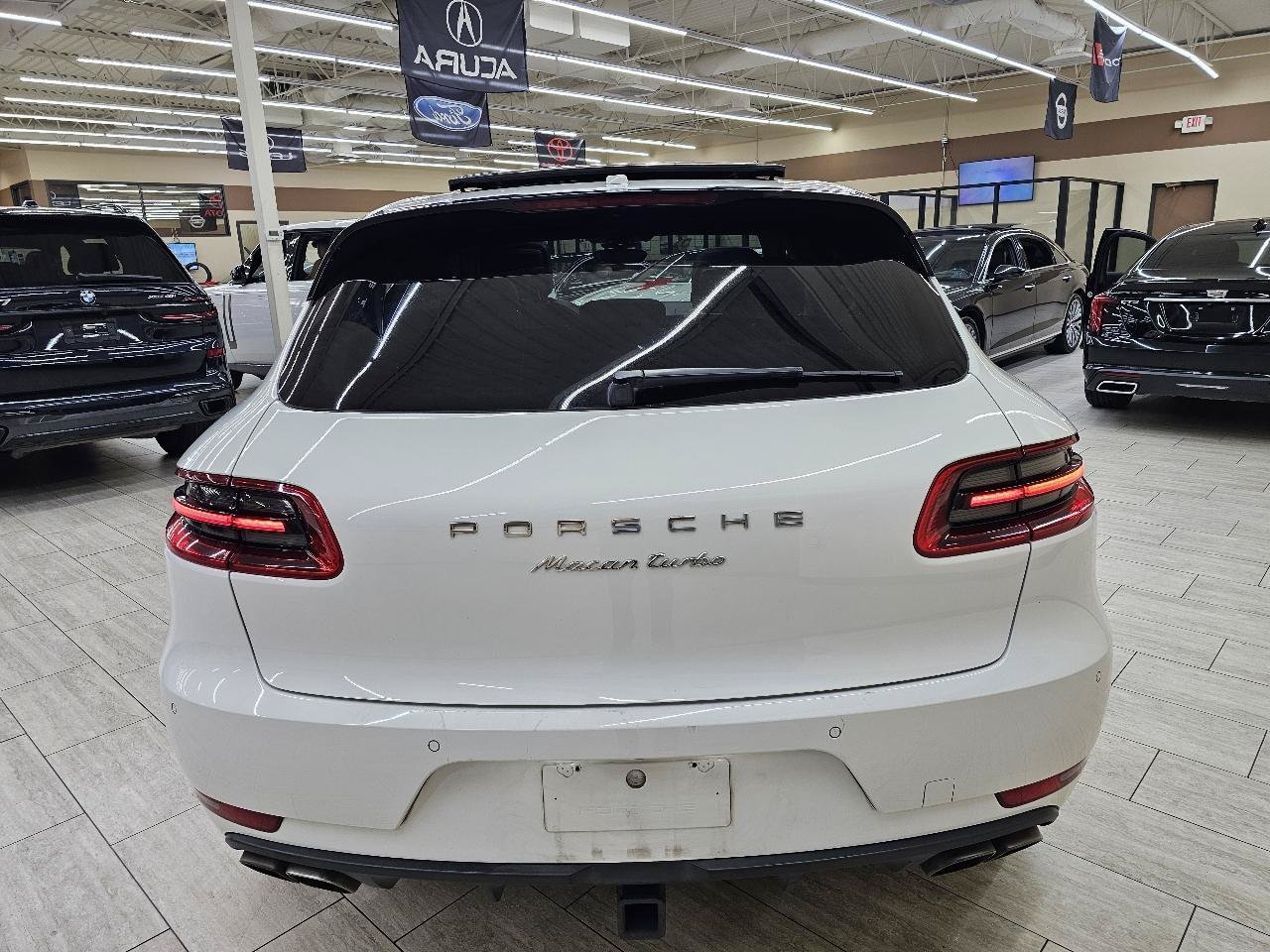 Used 2017 Porsche Macan Turbo AWD/4WD image 7