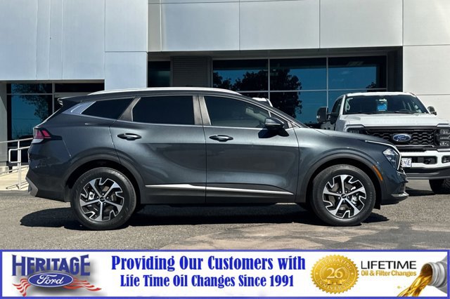 Used 2023 Kia Sportage EX image 3