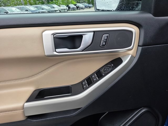Used 2020 Ford Explorer XLT w/ Equipment Group 202A AWD/4WD image 26