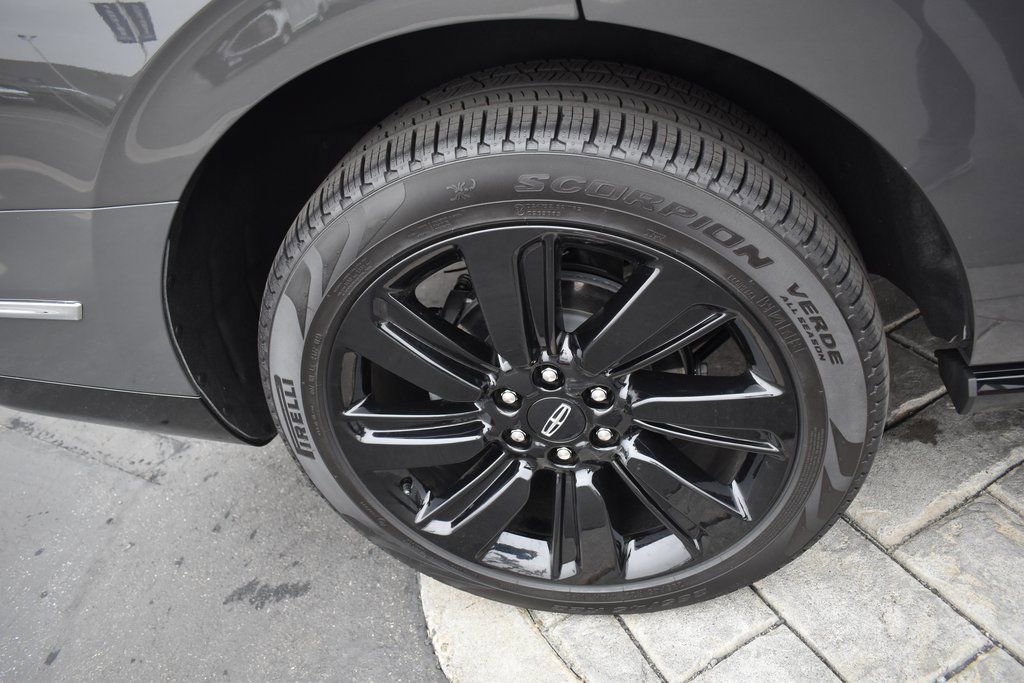 Used 2024 Lincoln Navigator Black Label image 5