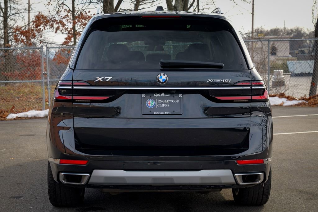 Used 2023 BMW X7 xDrive40i w/ Premium Package image 6