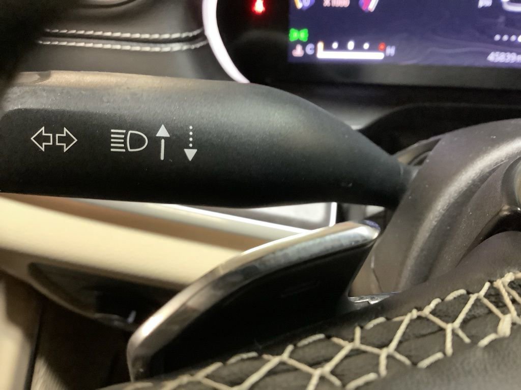 Used 2022 Jeep Grand Cherokee Limited AWD/4WD image 31