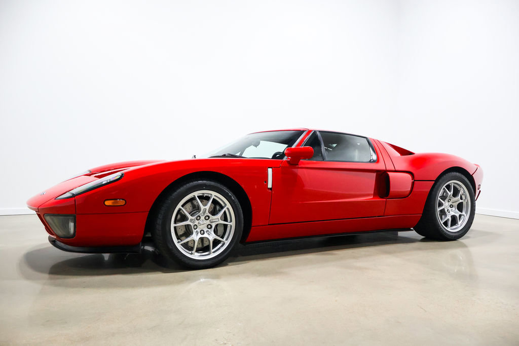 Used 2005 Ford GT image 11