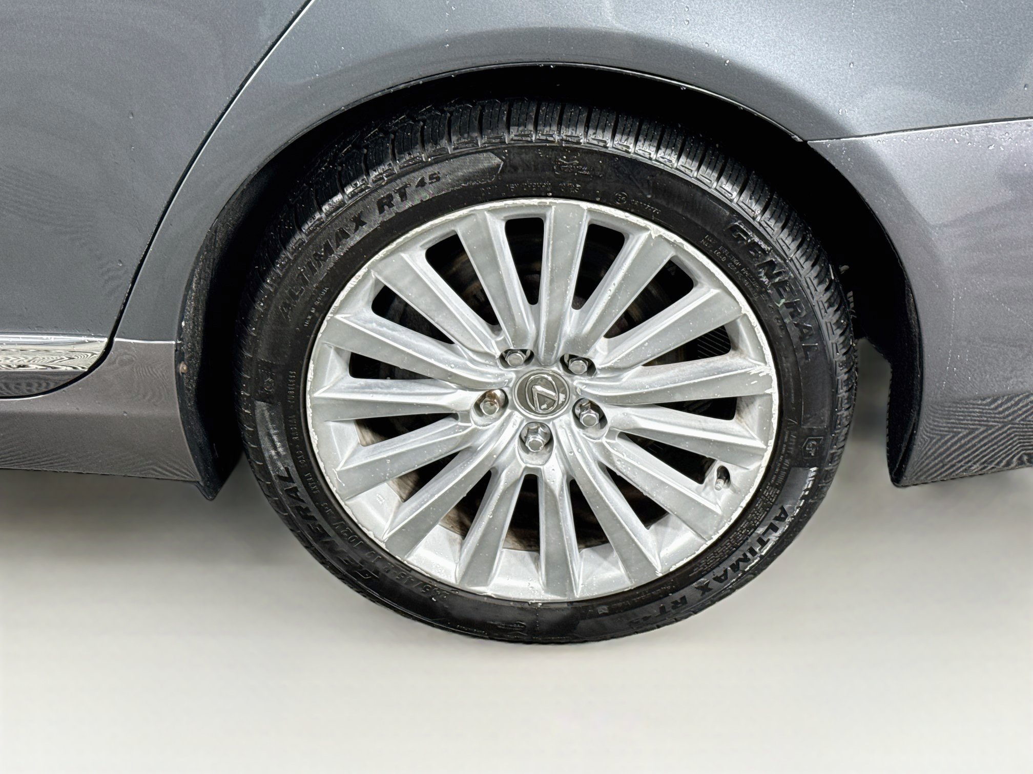 Used 2015 Lexus LS 460 AWD w/ Comfort Package image 9