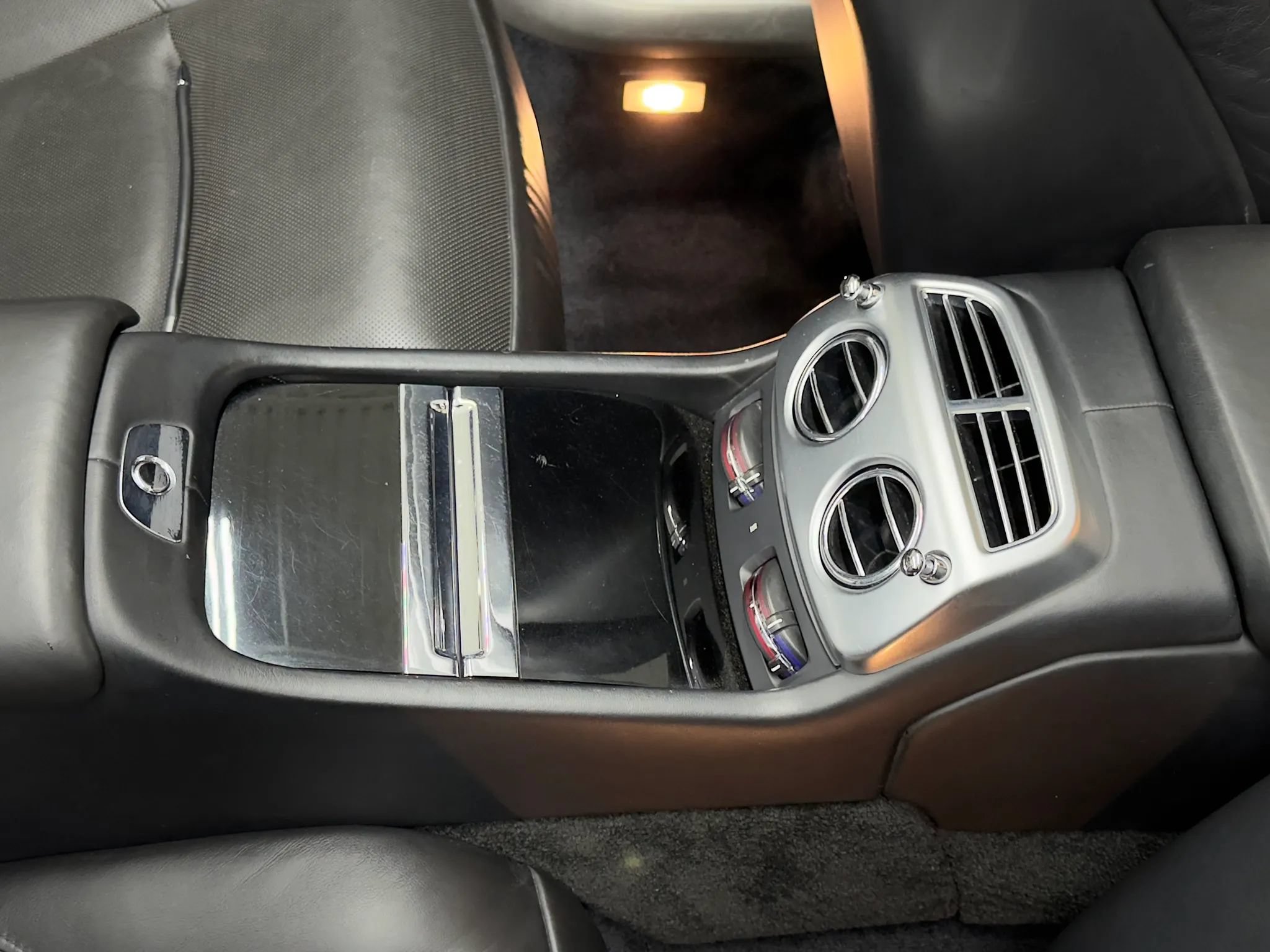 Used 2017 Rolls-Royce Dawn RWD image 82