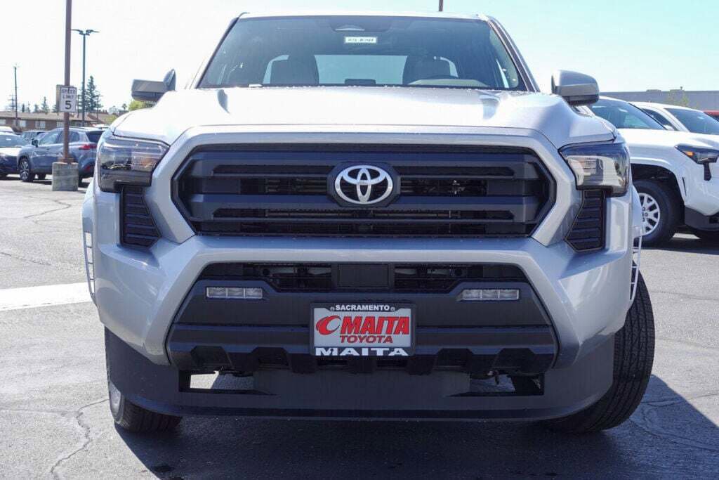 New 2025 Toyota Tacoma SR5 image 2