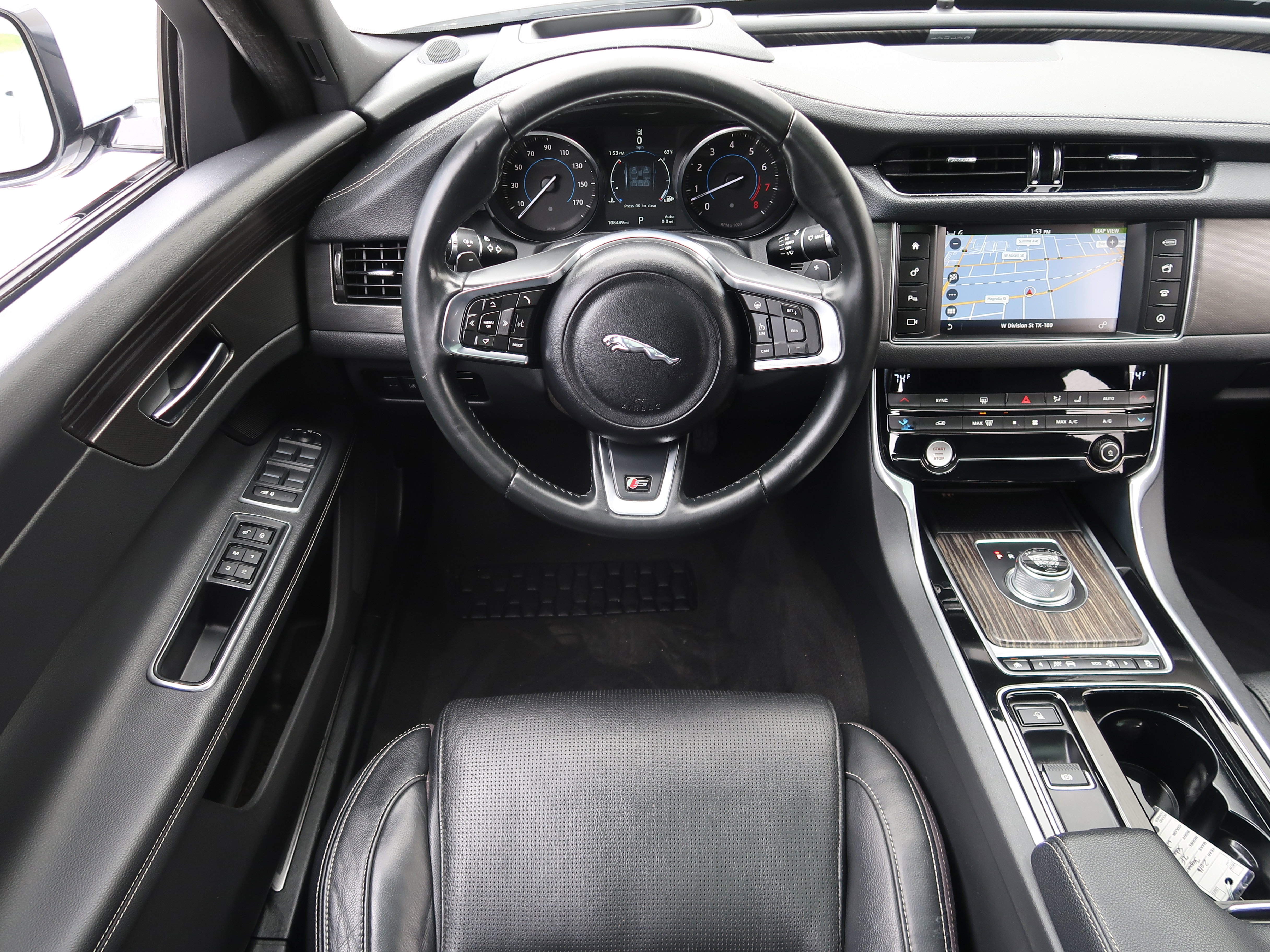 Used 2016 Jaguar XF S RWD image 14