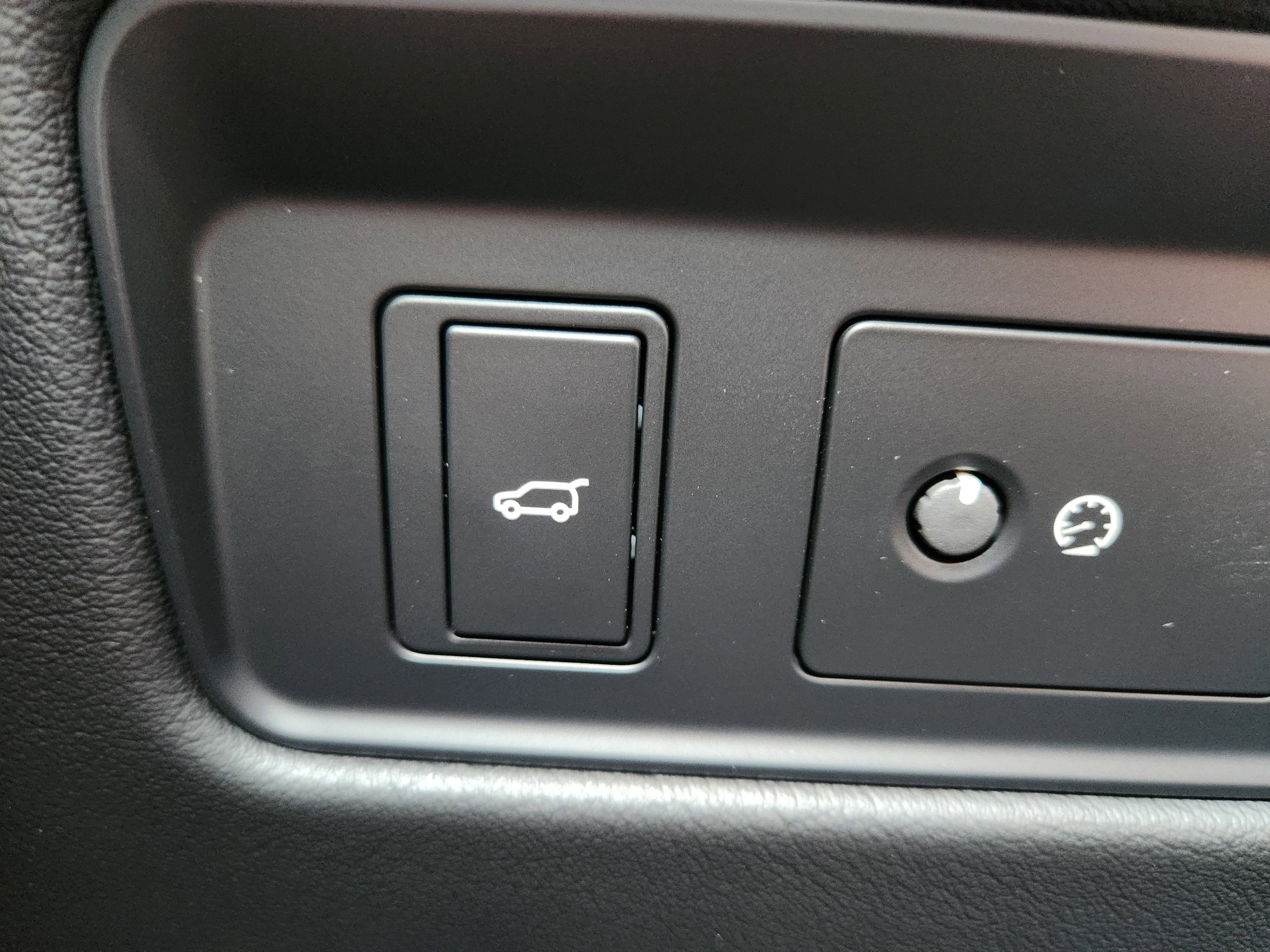 New 2026 Jaguar F-PACE R-Dynamic S image 32