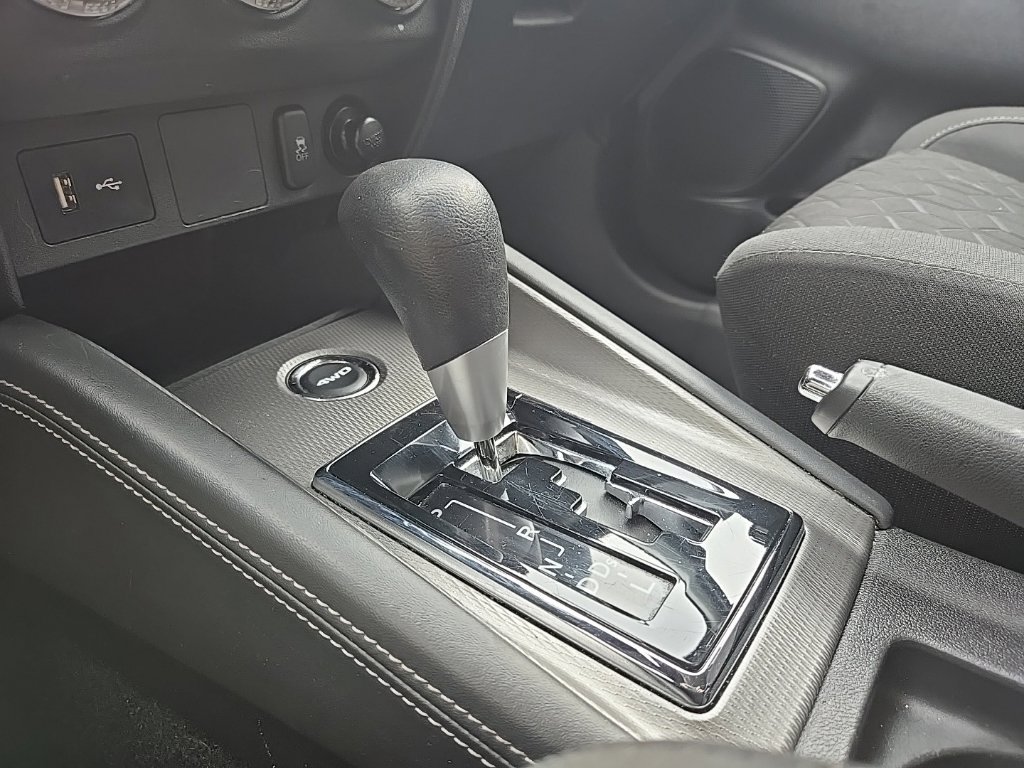 Used 2024 Mitsubishi Outlander Sport ES AWD/4WD image 24