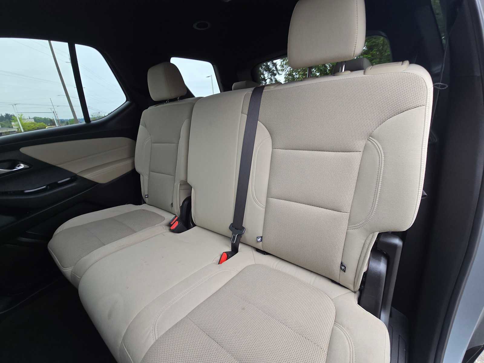 Used 2023 Chevrolet Traverse LS AWD/4WD image 17