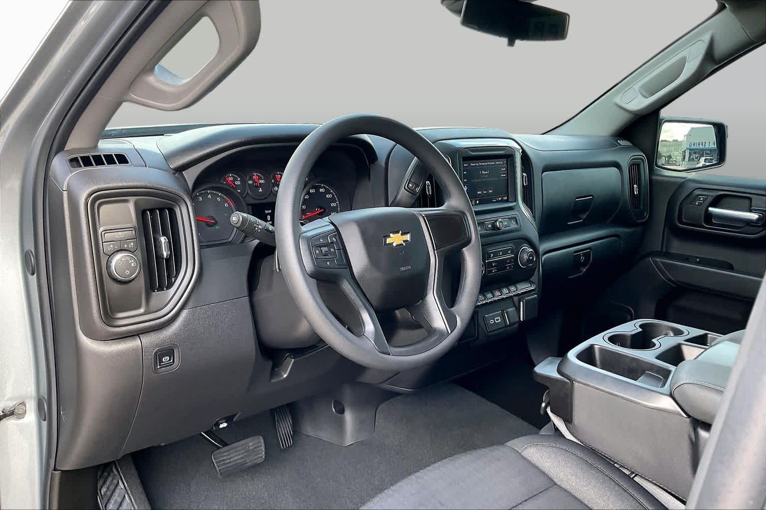 Used 2026 Chevrolet Silverado 1500 Custom RWD image 17