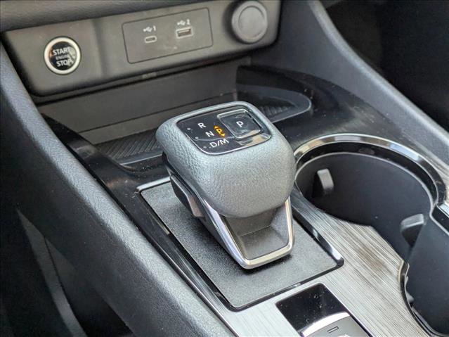 Used 2023 Nissan Rogue SV w/ SV Premium Package image 16