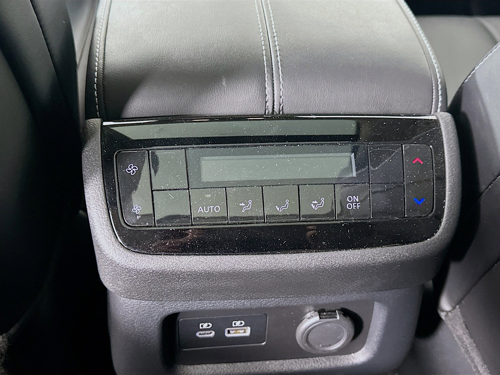 Used 2024 INFINITI QX60 Luxe w/ Performance Audio Package image 33