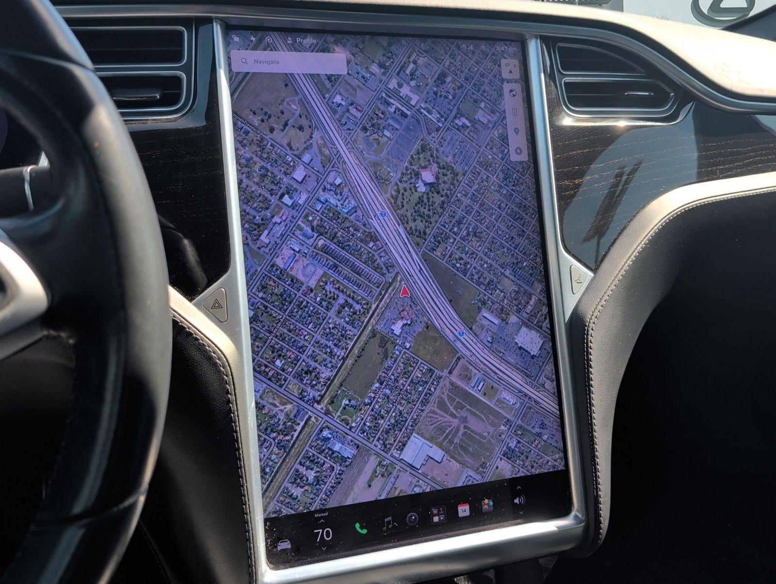 Used 2017 Tesla Model S 75 RWD image 17
