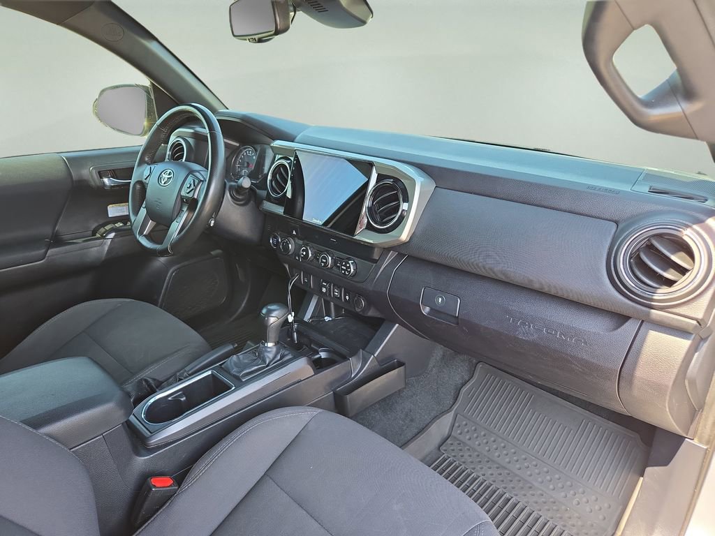 Used 2019 Toyota Tacoma TRD Off-Road AWD/4WD image 27