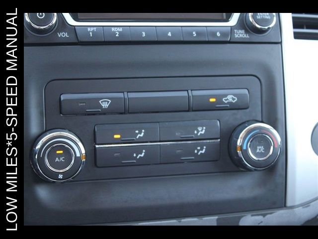 Used 2017 Nissan Frontier SV RWD image 28