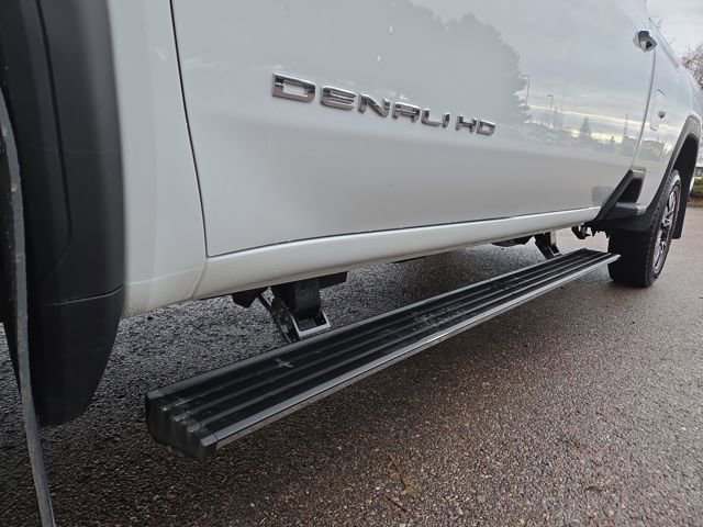 Used 2025 GMC Sierra 3500 Denali w/ Denali Reserve Package image 9