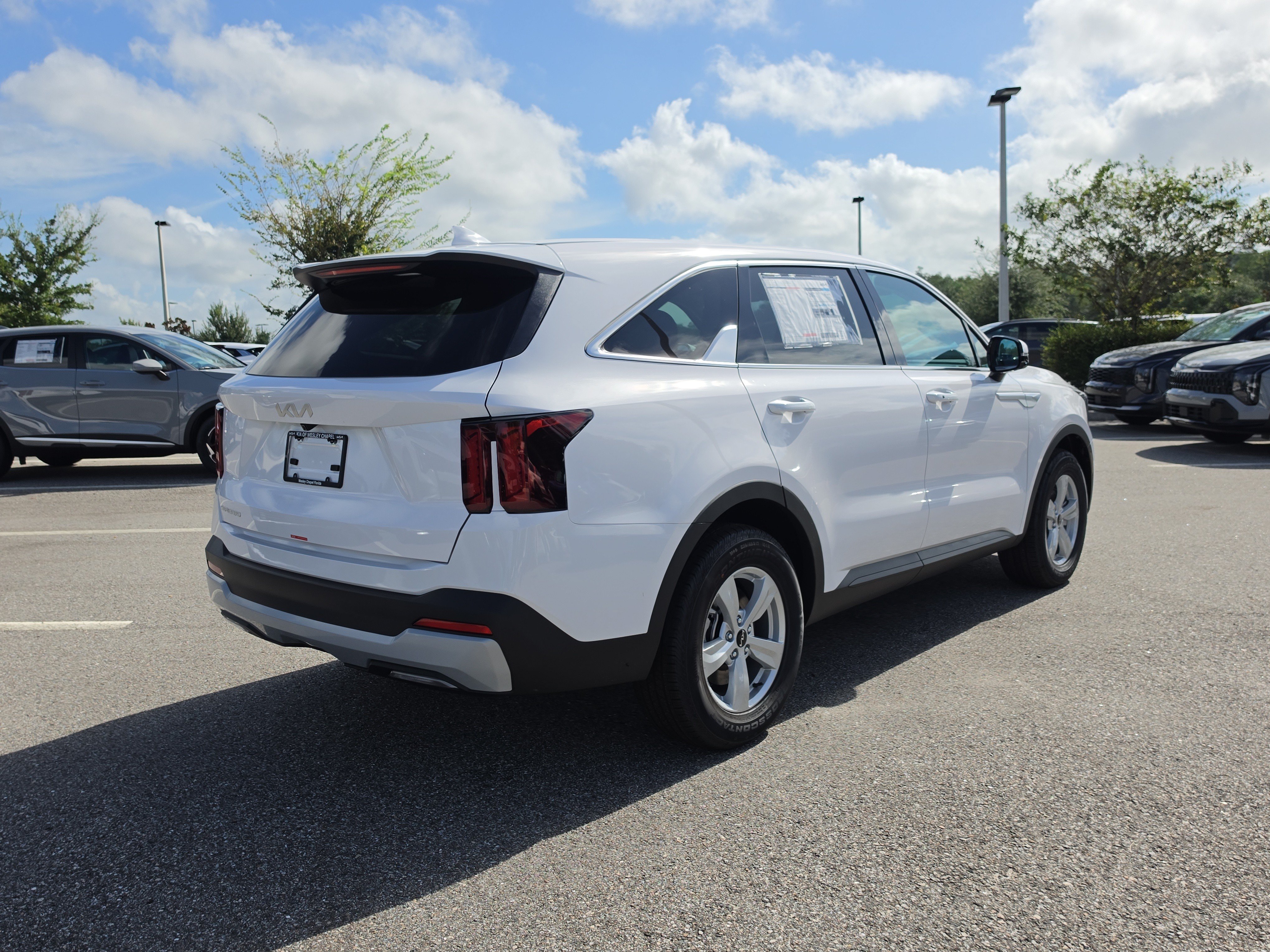 New 2026 Kia Sorento LX FWD image 8