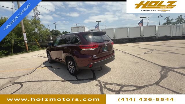 Used 2019 Toyota Highlander XLE AWD/4WD image 6
