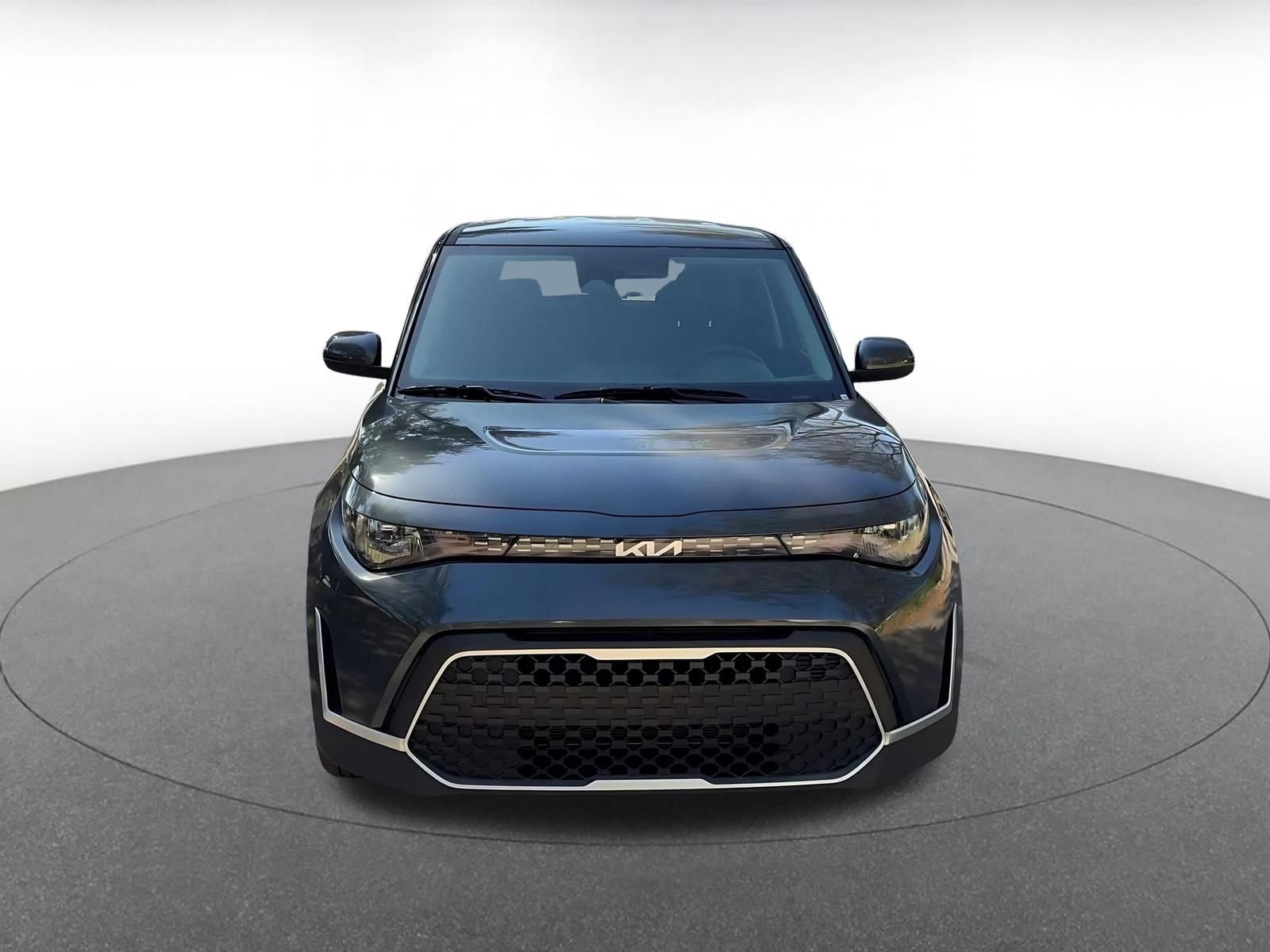 Used 2025 Kia Soul LX w/ LX Technology Package image 4