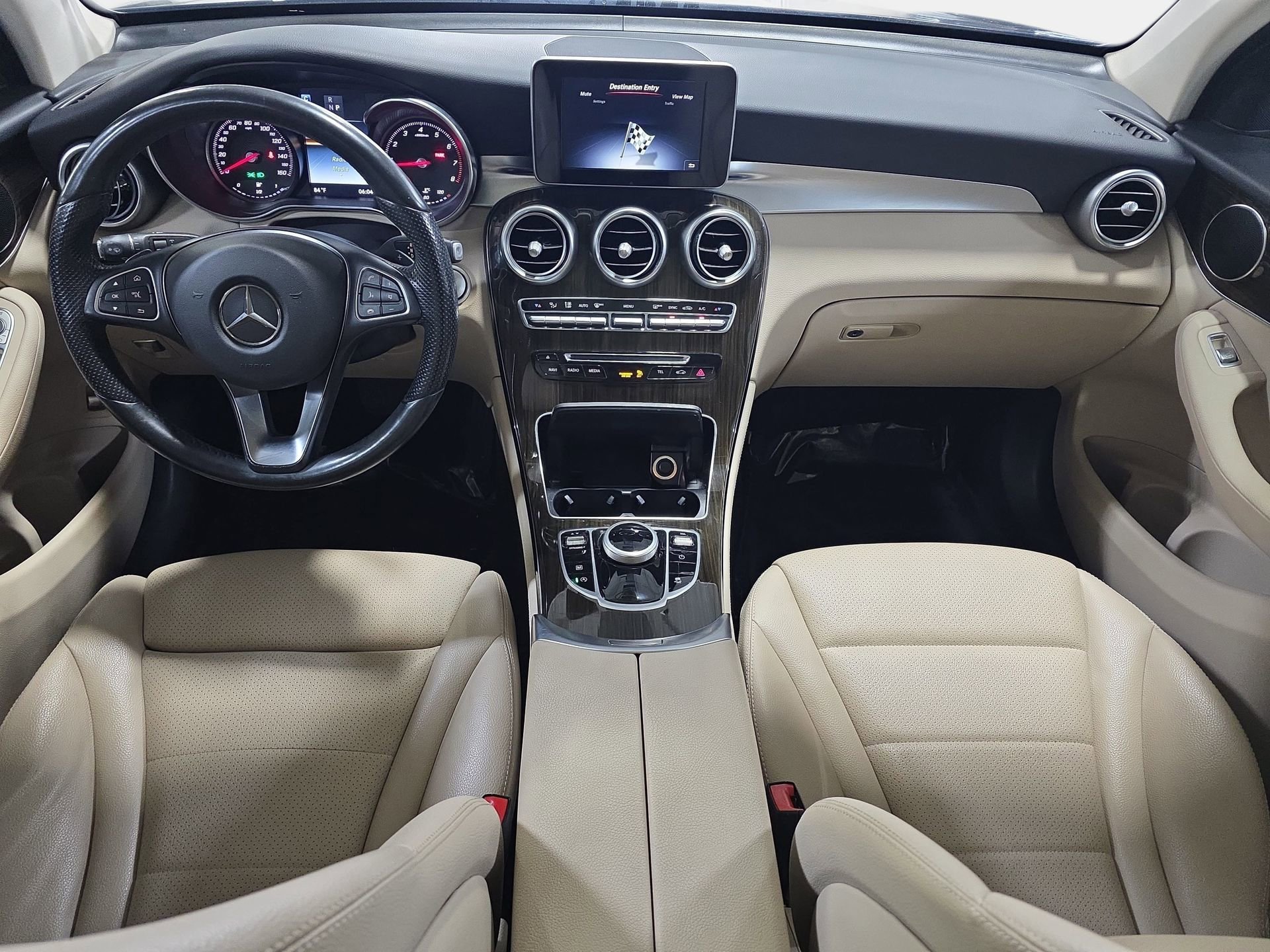 Used 2017 Mercedes-Benz GLC 300 4MATIC image 9