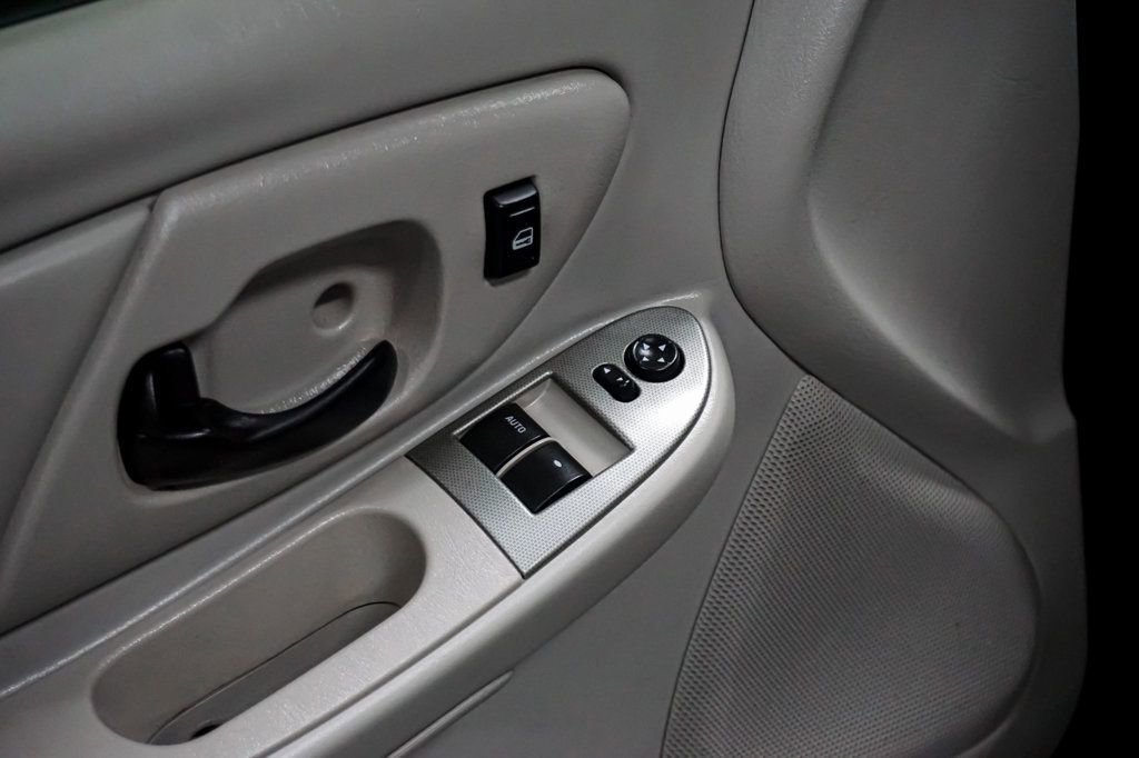 Used 2006 Chevrolet Monte Carlo SS w/ Convenience Package FWD image 58