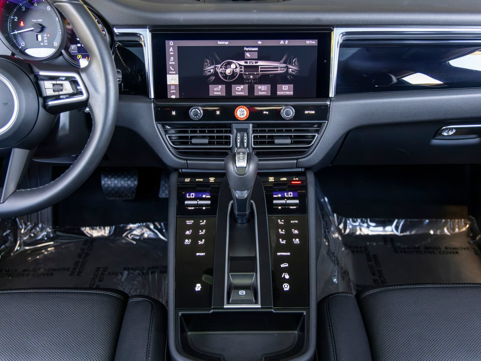 Certified 2026 Porsche Macan AWD/4WD image 45