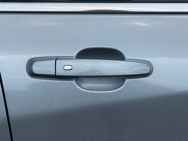 Certified 2024 Chevrolet Equinox LT FWD image 13
