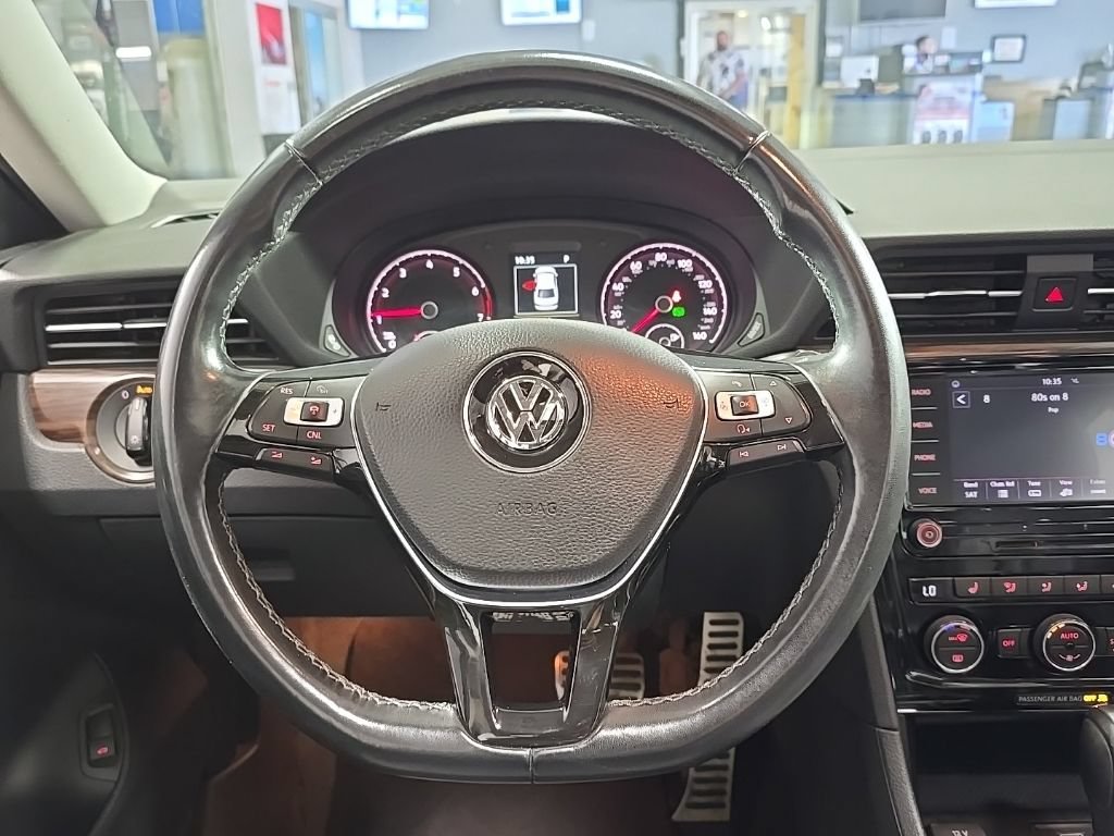 Used 2020 Volkswagen Passat 2.0T SEL FWD image 19