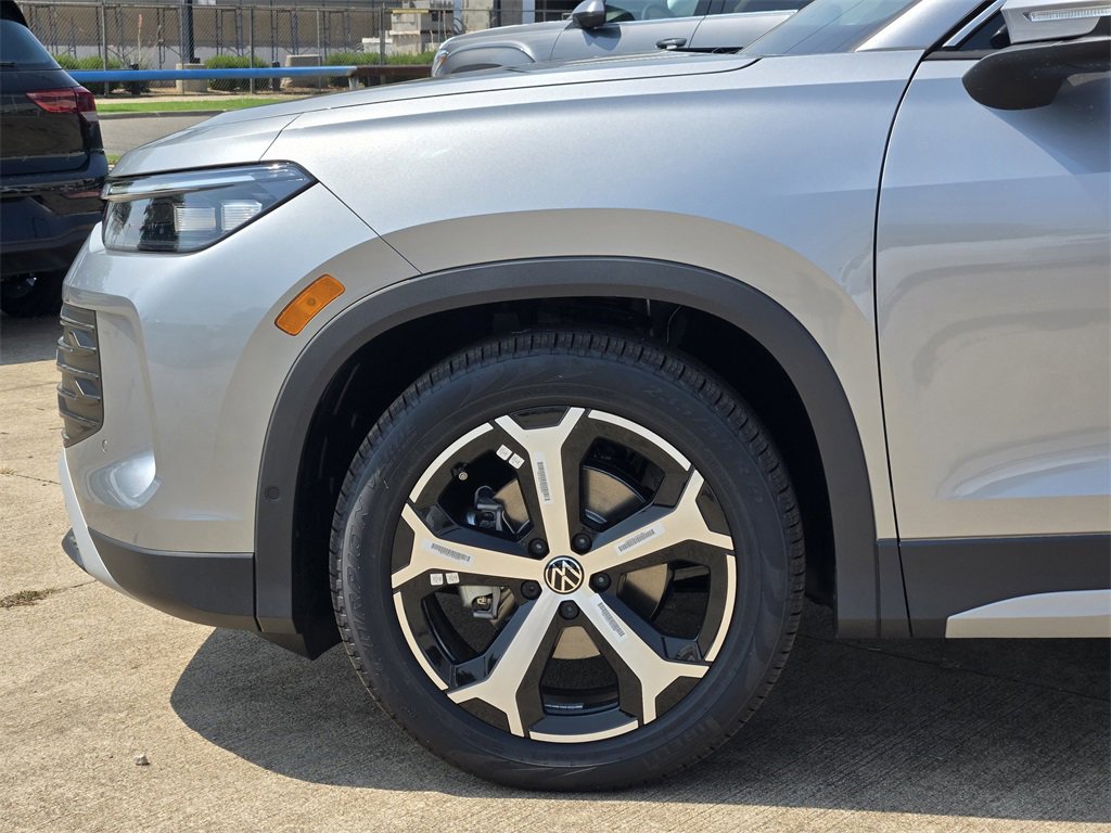 New 2025 Volkswagen Tiguan SE image 5