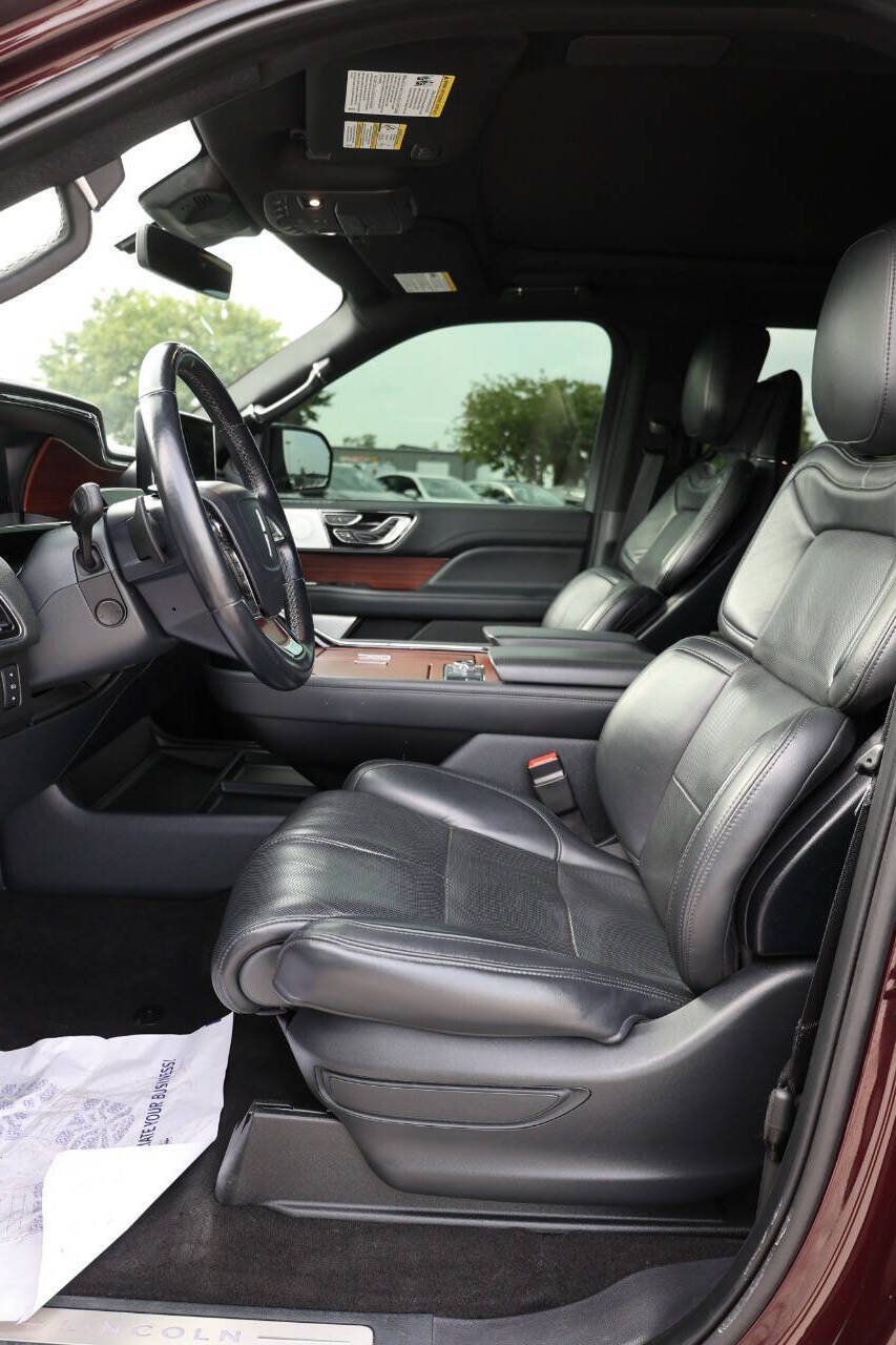 Used 2023 Lincoln Navigator Reserve AWD/4WD image 13