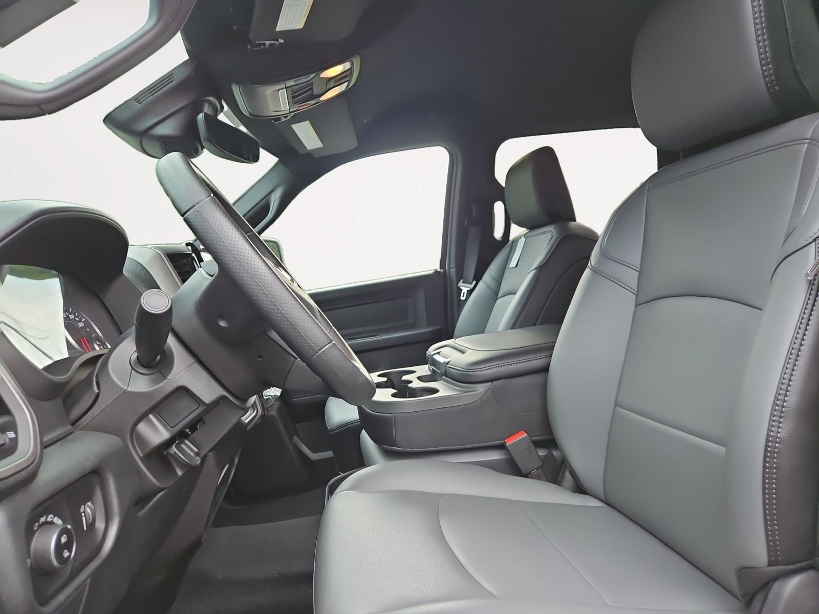 New 2026 RAM 2500 Tradesman AWD/4WD image 9