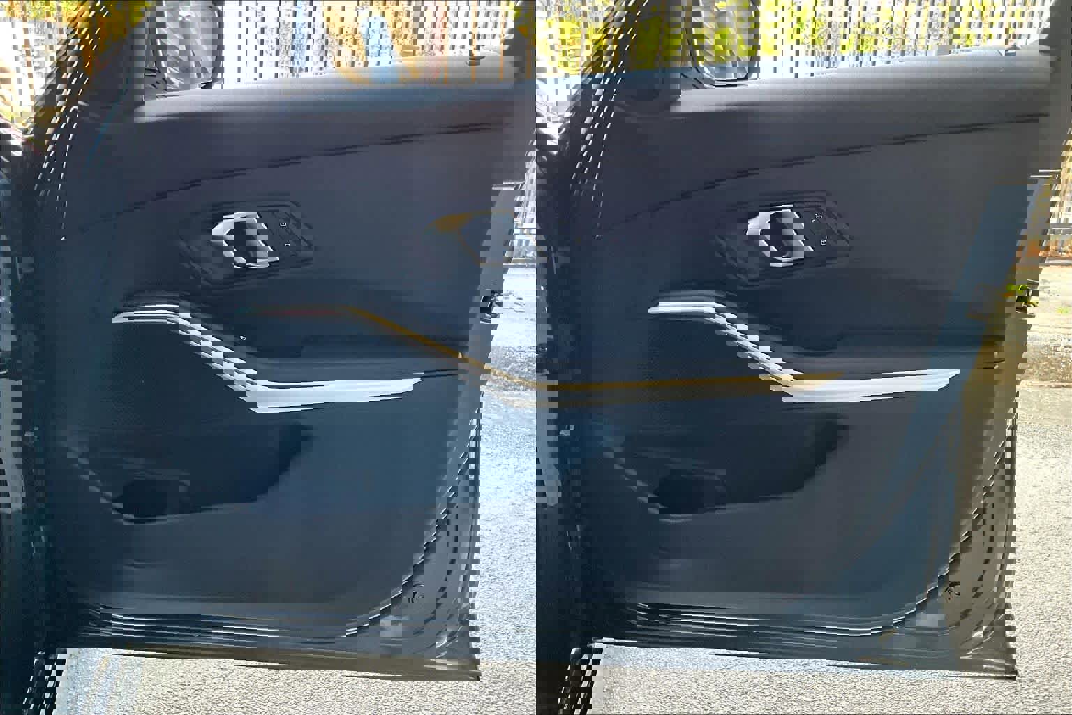 Used 2025 BMW 330i Sedan image 22