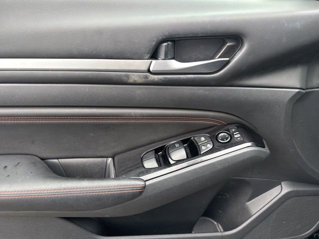 Used 2023 Nissan Altima 2.5 SR image 9
