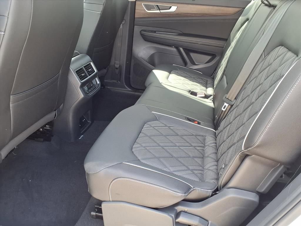 New 2026 Volkswagen Atlas SEL Premium R-Line image 8