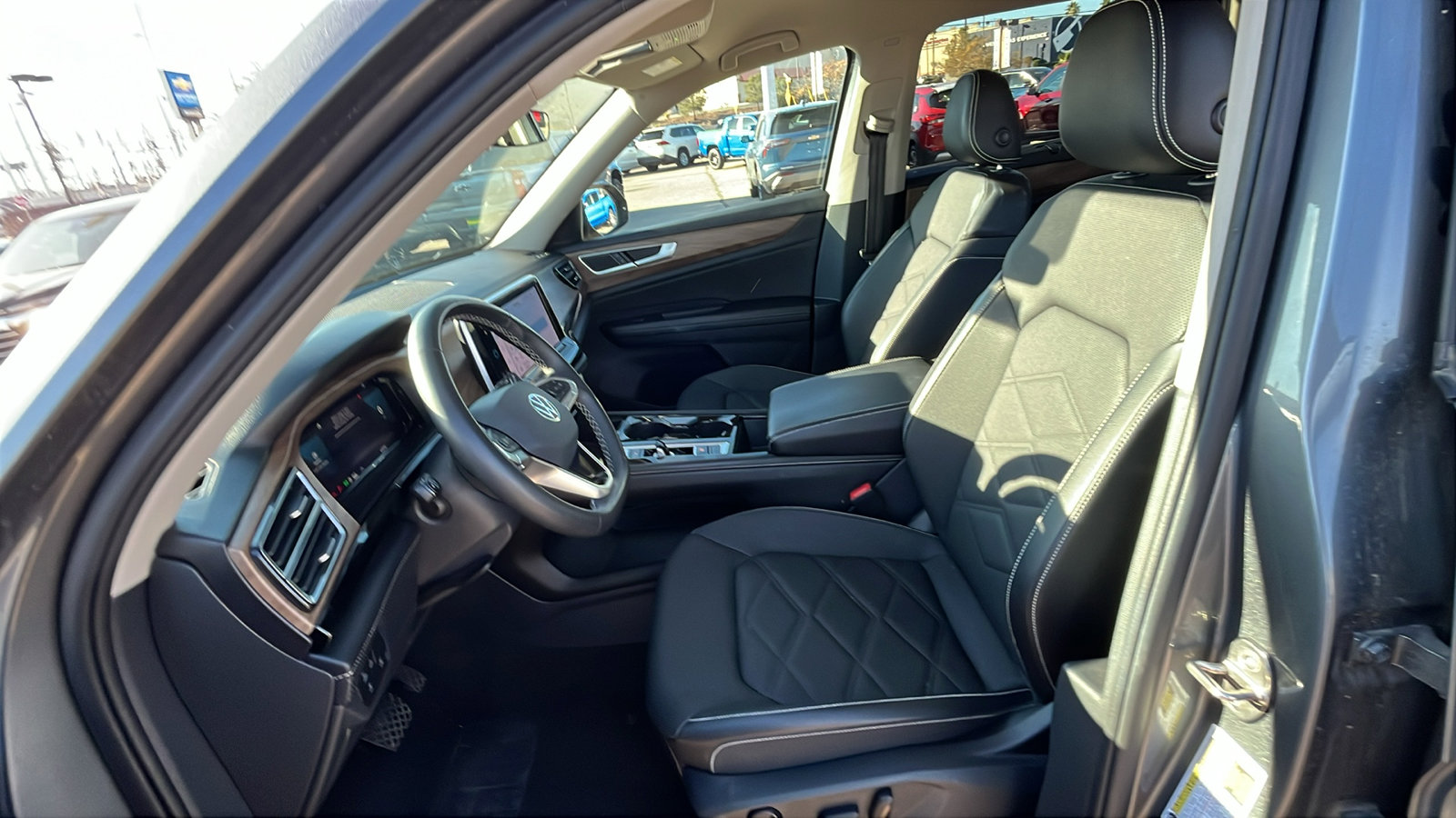 Used 2024 Volkswagen Atlas SE image 10