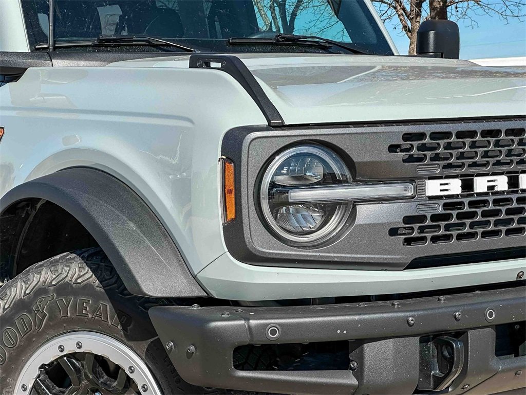 Used 2021 Ford Bronco Badlands image 3