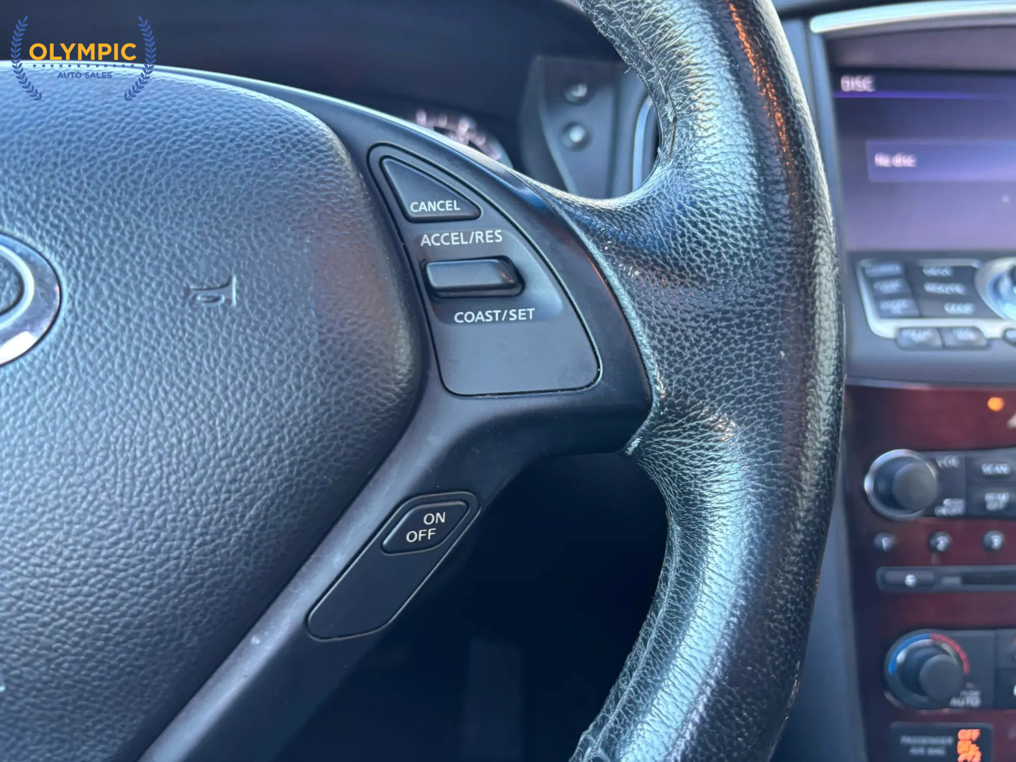 Used 2016 INFINITI QX50 AWD w/ Deluxe Touring Package image 23