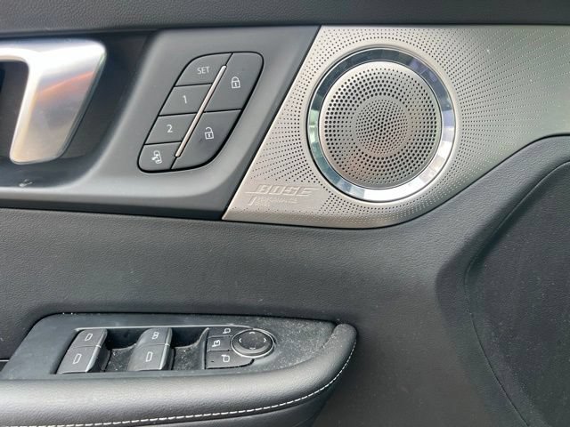 Used 2025 Buick Enclave Avenir w/ LPO, Floor Liner Package AWD/4WD image 27