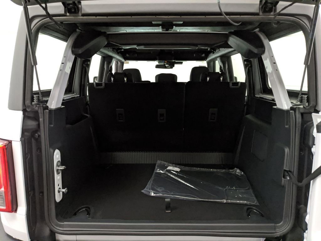 New 2025 Ford Bronco 4-Door image 24