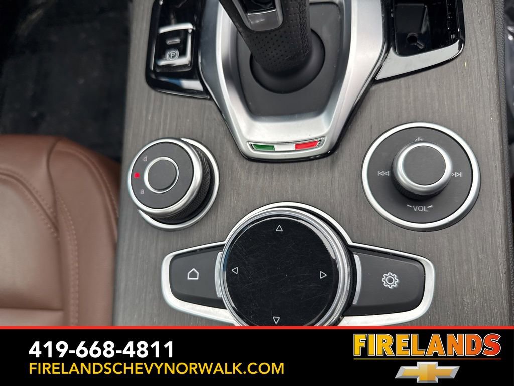 Used 2022 Alfa Romeo Stelvio Ti image 24