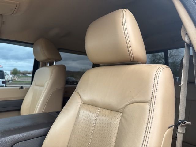 Used 2011 Ford F250 Lariat w/ Lariat Interior Pkg image 17