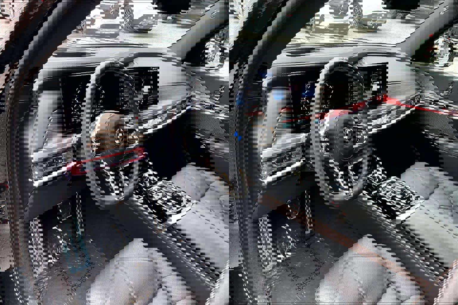 Used 2023 BMW 740i 740i w/ Parking Assistance Package image 17