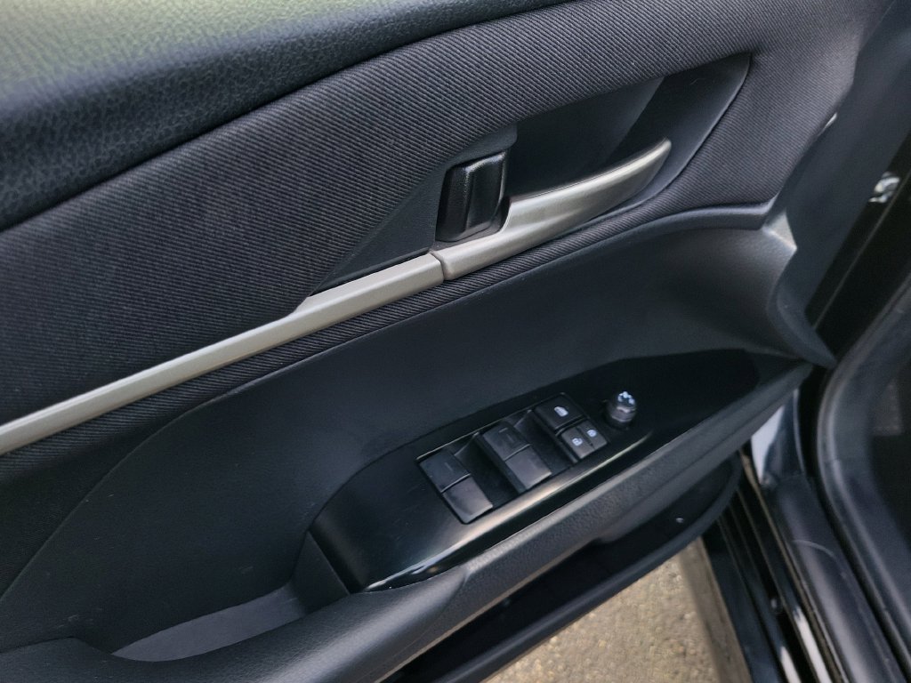 Used 2025 Toyota Camry LE FWD image 24