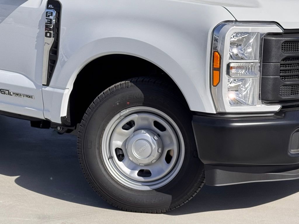New 2025 Ford F350 XL w/ 360-Degree Camera Package image 4