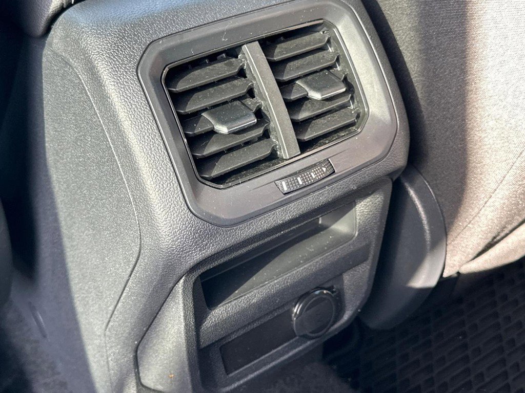 Used 2023 Volkswagen Tiguan S image 9