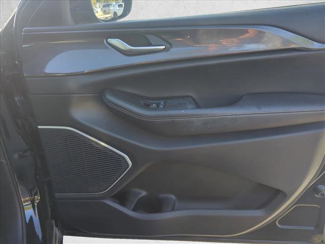 Used 2021 Jeep Grand Cherokee L Laredo w/ Luxury Tech Group I image 25